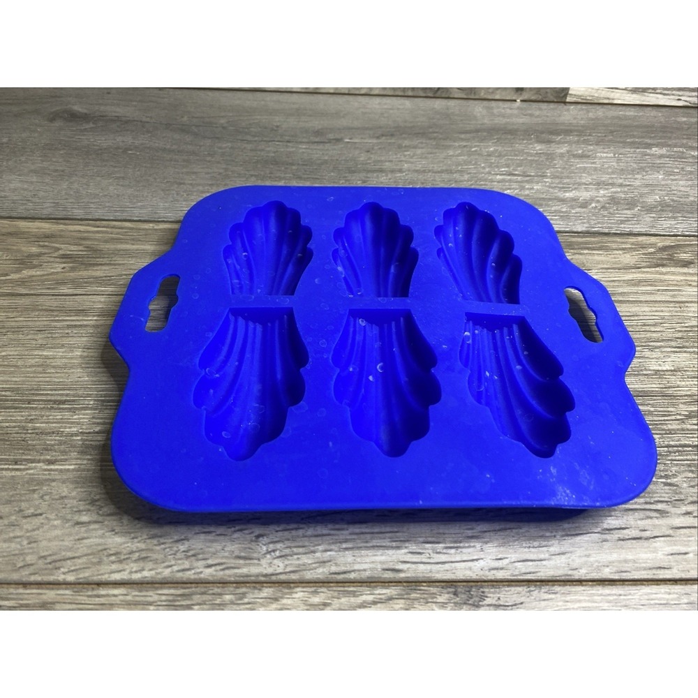 Blue Silicone Madeleine Pan 6 Cavity Shell Shape Baking Mold Non-Stick Tray